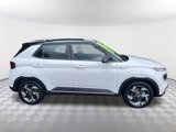 Used 2024 Hyundai Venue Limited image 4