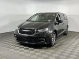 Certified 2023 Chrysler Pacifica Touring-L image 3