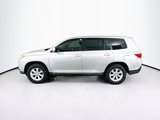 Used 2013 Toyota Highlander FWD image 4