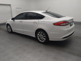 Used 2017 Ford Fusion SE image 3