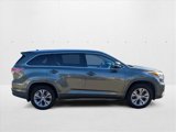 Used 2015 Toyota Highlander XLE image 4