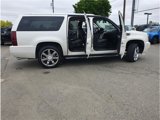 Used 2007 Cadillac Escalade ESV AWD w/ Information Package image 4