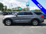 Used 2021 Ford Explorer XLT w/ Equipment Group 202A image 3