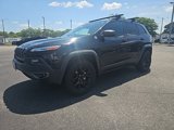 Used 2015 Jeep Cherokee Trailhawk w/ Comfort/Convenience Group image 2