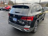 Used 2022 Volkswagen Taos SE image 3
