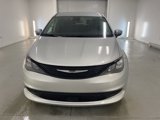 Used 2023 Chrysler Voyager LX image 2
