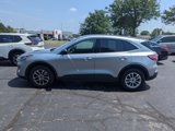 Used 2022 Ford Escape SE image 4
