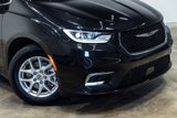 Used 2023 Chrysler Pacifica Touring-L image 5