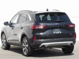 Used 2023 Ford Escape Platinum image 5