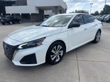 Used 2024 Nissan Altima 2.5 S image 3