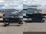 Used 2017 Chevrolet Traverse LT image 2