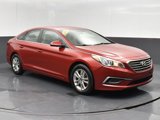 Used 2017 Hyundai Sonata SE image 2