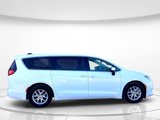 Used 2023 Chrysler Voyager LX image 2