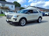 Used 2018 Ford Explorer XLT w/ Equipment Group 202A image 3