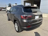Used 2022 Jeep Compass Latitude image 3