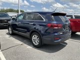 Used 2019 Kia Sorento LX image 4