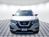 Used 2019 Nissan Rogue SV image 2