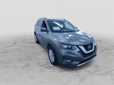 Used 2018 Nissan Rogue SV w/ Premium Package image 3