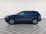 Used 2019 Jeep Cherokee Limited image 2