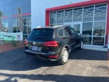 Used 2011 Volkswagen Touareg Sport image 6