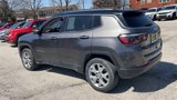 Used 2022 Jeep Compass Limited image 4
