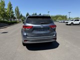 Used 2017 Toyota Highlander LE image 6