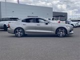 Used 2019 Volvo S60 T8 Inscription image 6