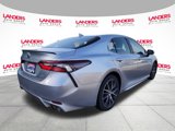 Used 2023 Toyota Camry SE image 3
