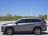 Used 2019 Toyota Highlander XLE image 3