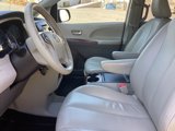 Used 2014 Toyota Sienna XLE image 4