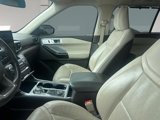 Used 2020 Ford Explorer Platinum w/ Premium Technology Package image 4