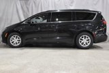Used 2022 Chrysler Pacifica Touring-L image 6