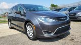Used 2019 Chrysler Pacifica Touring-L image 3