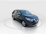 Used 2020 Nissan Kicks S image 2