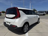 Certified 2022 Kia Soul LX image 4