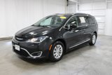 Used 2018 Chrysler Pacifica Touring-L image 4
