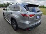 Used 2016 Toyota Highlander XLE image 3