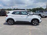 Used 2024 Hyundai Venue SEL image 2