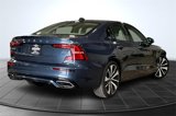 Used 2022 Volvo S60 B5 Momentum w/ Premium Package image 2