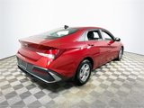 Used 2024 Hyundai Elantra SE image 3