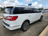 Used 2020 Lincoln Navigator Reserve image 2