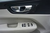 Used 2018 Volvo XC60 T5 Momentum w/ Convenience Package image 3