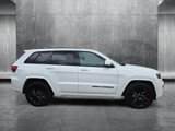 Used 2017 Jeep Grand Cherokee Altitude image 4