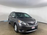 Used 2017 Toyota Sienna LE image 4
