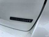 Used 2018 Nissan Pathfinder SL w/ Midnight Edition Floor Mats image 4