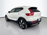 Used 2021 Volvo XC40 T5 Momentum image 4