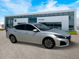 Used 2023 Nissan Altima 2.5 SV w/ SV Premium Package image 4