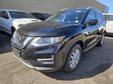 Used 2018 Nissan Rogue SV image 2