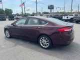 Used 2017 Ford Fusion SE image 5