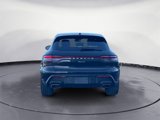 Certified 2022 Porsche Macan image 6